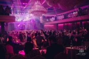 Sărbători cu rafinament: arta de a transforma o petrecere corporate într-o experienţă memorabilă